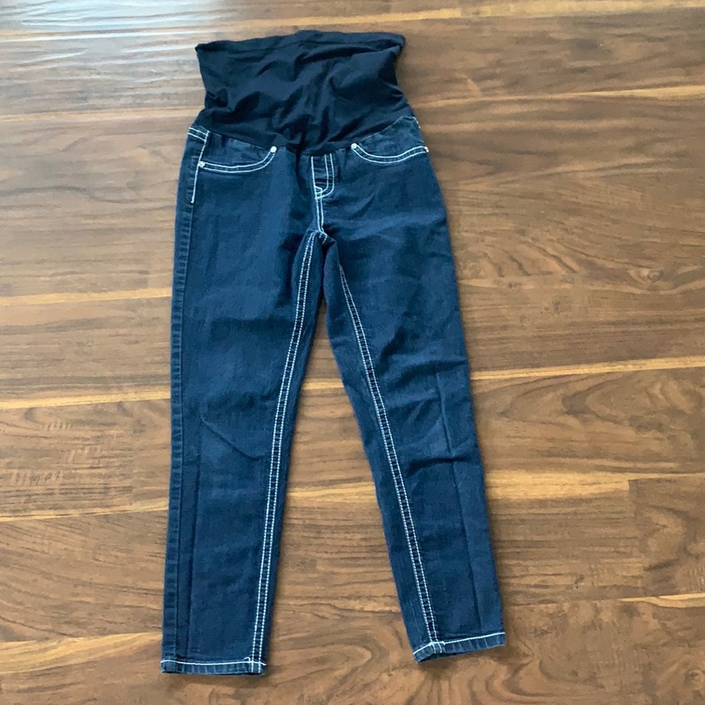 Bella Vida Full Band Maternity Capris Size S